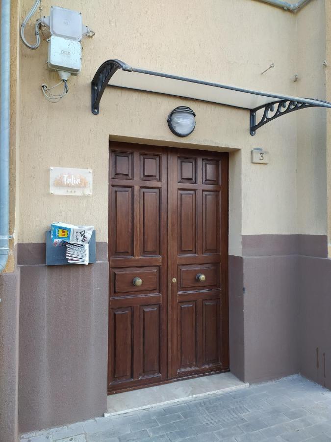 Talia B & B Agira Exterior photo